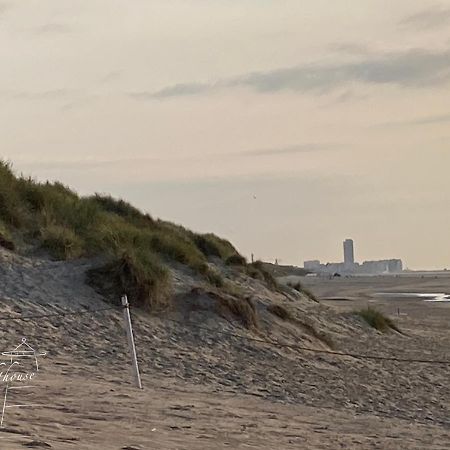 Appartement The Lighthouse De Haan Bagian luar foto